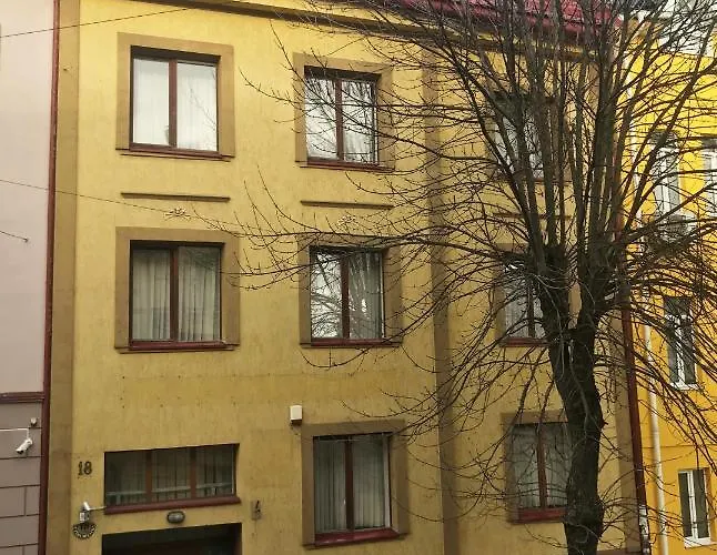 Hotel 18